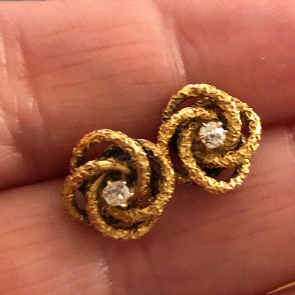 Love Knot Studs with genuine diamonds 💎 and 14k gold vintage. - Picture 9 of 12